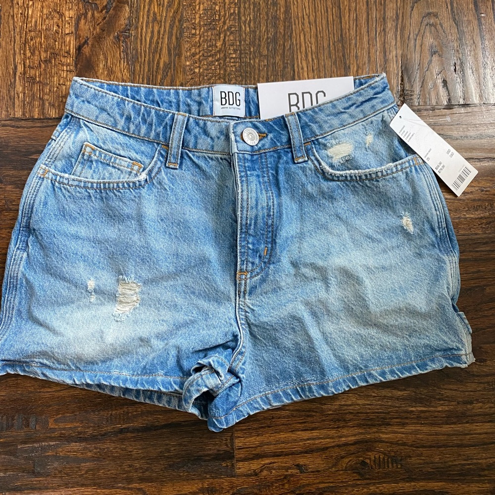 Urban Outfitterd BDG shorts 25